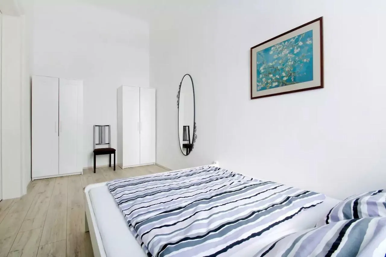 Apartment Andrassy Budapest 0*,